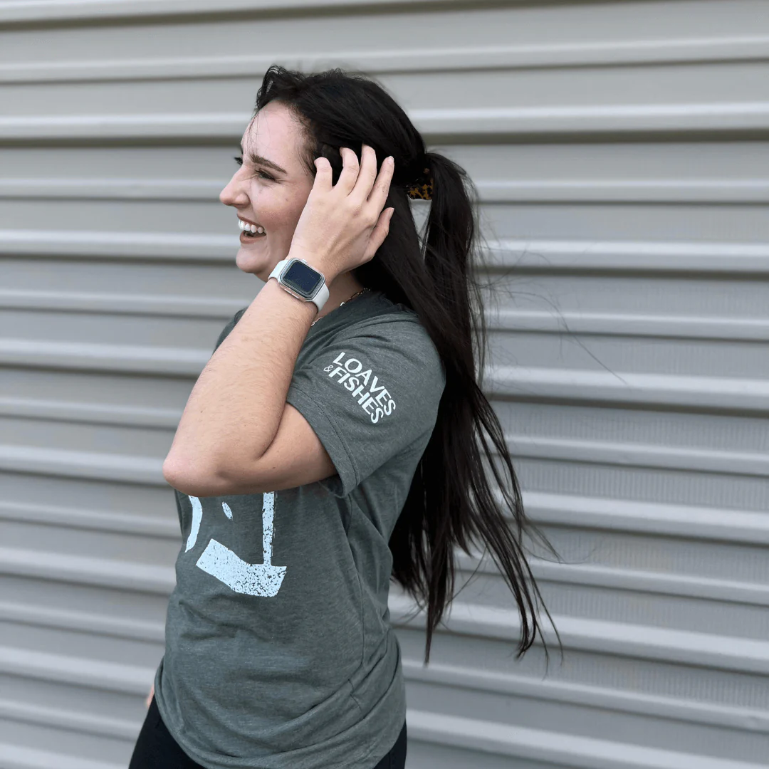 Hebrew Loaves and Fishes Green T-Shirt - Image 3